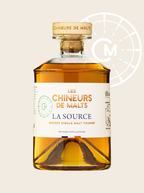 Bouteille de whisky single malt tourbé La Source par Les Chineurs de Malts au Thor, élevé dans un fût neuf et un ex Scotch Whisky