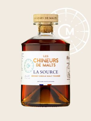 Bouteille de whisky single malt tourbé La Source par Les Chineurs de Malts au Thor, élevé dans un fût unique ayant contenu du Sherry Oloroso